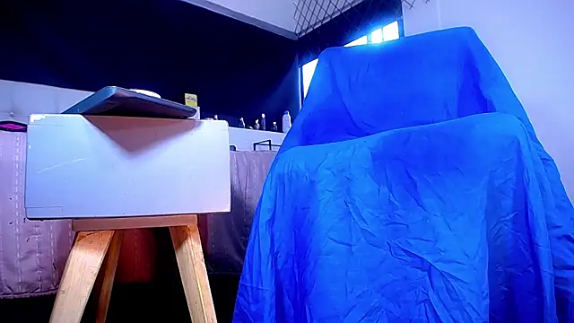 bellatrixx 69 online show from 10.18.25