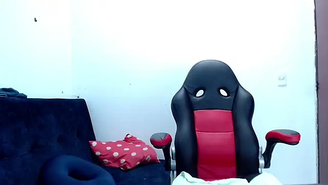 Snapshot of kaira_sweet_ chatting on 03.18.25 kaira sweet online show from 03.18.25