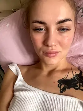 DreamGirl-777 online show from 11.03.25