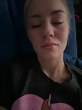 DreamGirl-777 online show from 12.23.25