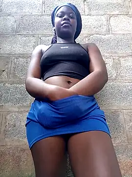 Snapshot of Sarie_sho chatting on 10.23.25 Sarie sho online show from 10.23.25