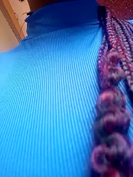 Snapshot of Sarie_sho chatting on 11.10.25 Sarie sho online show from 11.10.25