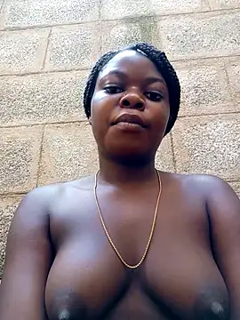 Snapshot of Sarie_sho chatting on 11.28.25 Sarie sho online show from 11.28.25