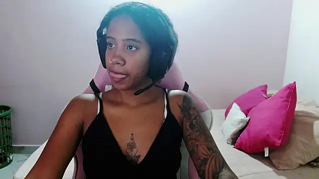 TiffanyRoouse online show from 12.12.24