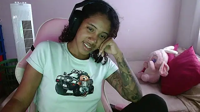 TiffanyRoouse online show from 03.19.25