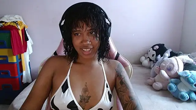 TiffanyRoouse online show from 10.05.25