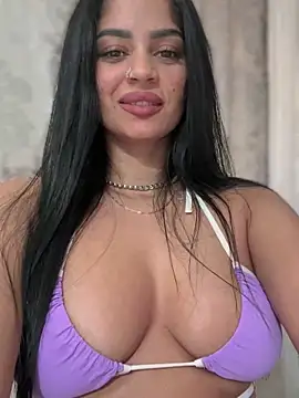 Snapshot of _adelle chatting on 02.09.25 adelle online show from 02.09.25