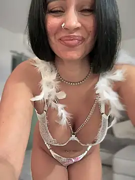 Snapshot of _adelle chatting on 03.14.25 adelle online show from 03.14.25