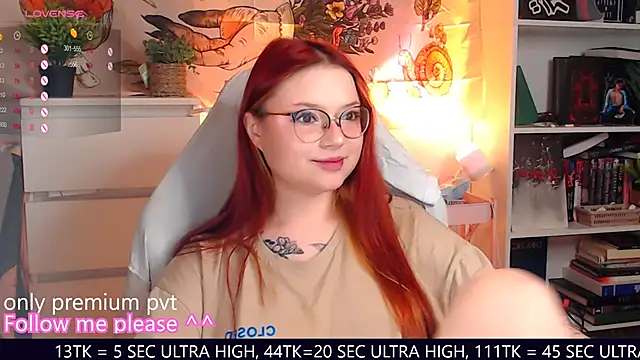 Snapshot of me__hanna chatting on 11.21.25 me hanna online show from 11.21.25