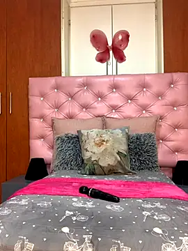 VeryGoodBadGirl1 online show from 11.30.25