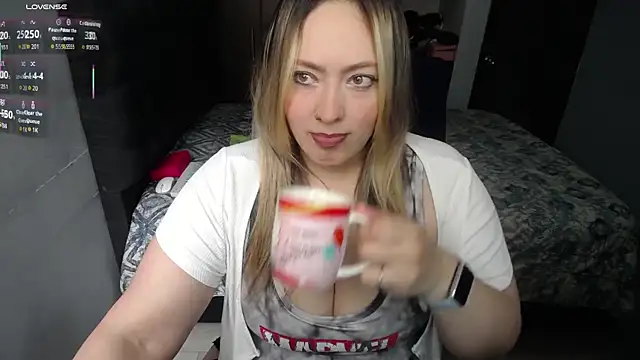 Valentina St online show from 11.14.25