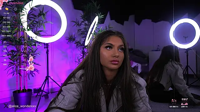 VanessaSimon online show from 01.18.25