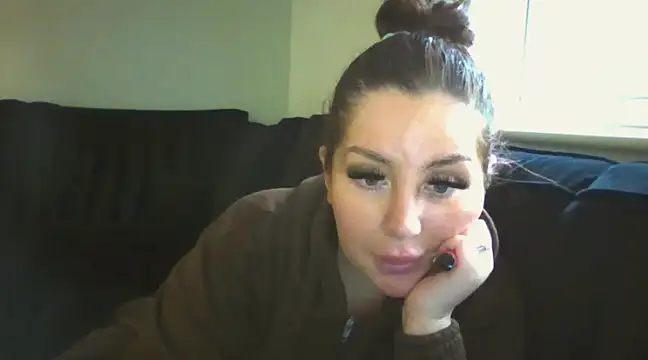 Snapshot of magical_mia chatting on 01.23.25 magical mia online show from 01.23.25