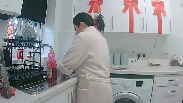 magical mia online show from 11.21.25