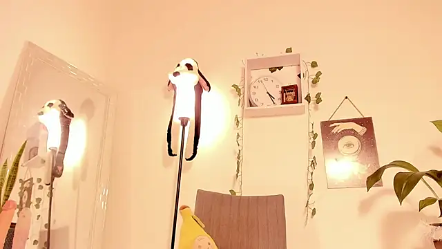 GenesisWhite online show from 01.26.25