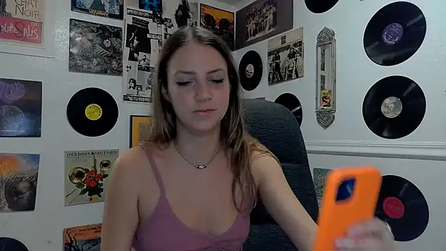 Snapshot of molly_witha_chance chatting on 01.23.25 molly witha chance online show from 01.23.25