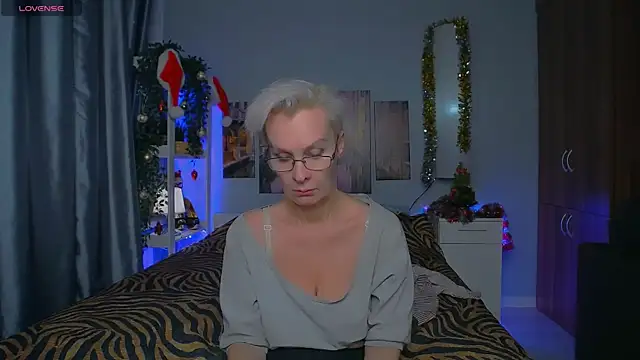 HelgaHimmell online show from 01.05.25