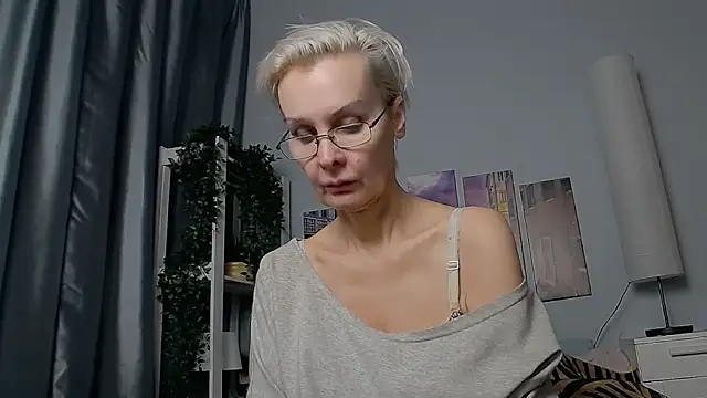 HelgaHimmell online show from 01.21.25