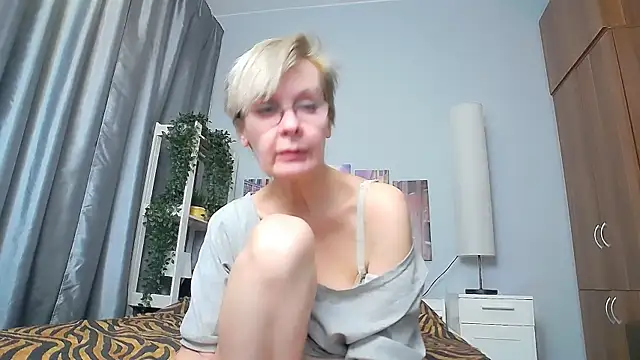 HelgaHimmell online show from 03.05.25