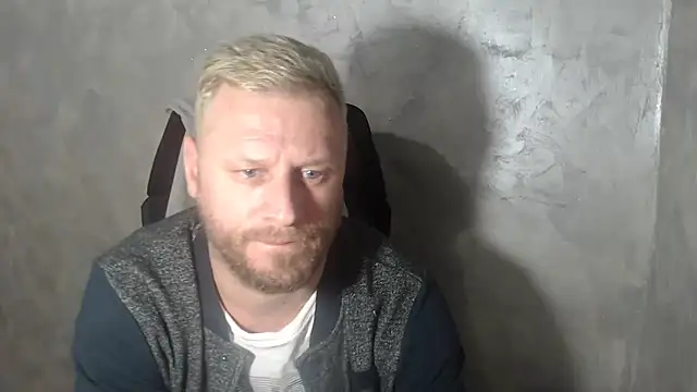 Snapshot of ANGELALEXYNO2024 chatting on 12.17.25 ANGELALEXYNO2024 online show from 12.17.25