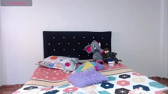 Zasha Kaira online show from 03.25.26