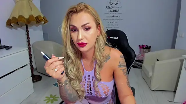 GlossyDiamondX online show from 04.05.26