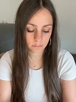 Loella-Rose online show from 09.28.25