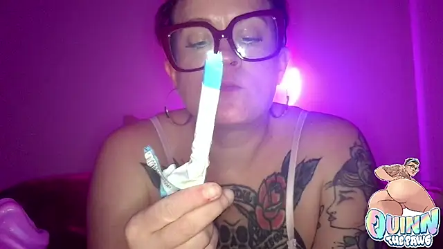 quinnmariexo online show from 11.25.25