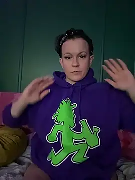 quinnmariexo online show from 04.21.26