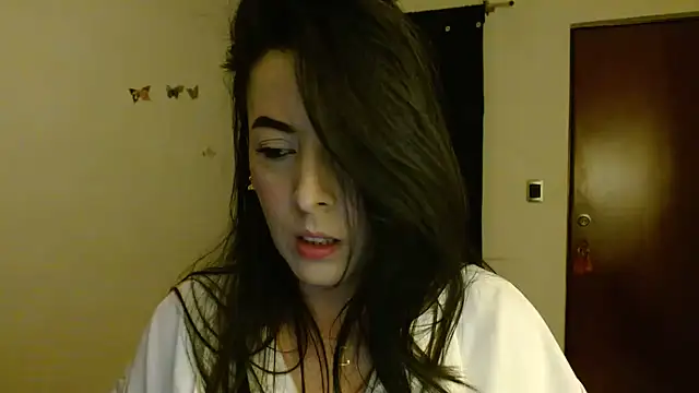 Snapshot of ella_peck chatting on 06.12.26 ella peck online show from 06.12.26