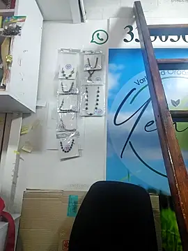 Snapshot of Sophie-hatter chatting on 03.20.25 Sophie-hatter online show from 03.20.25