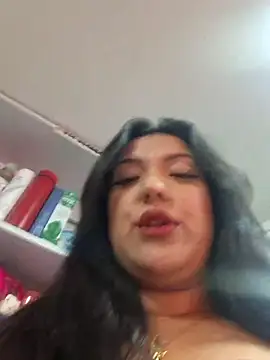 Sophie-hatter online show from 06.04.26