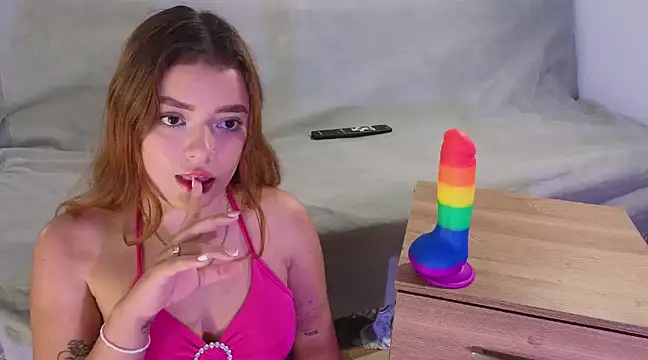 Snapshot of maddy066 chatting on 01.04.25 maddy066 online show from 01.04.25