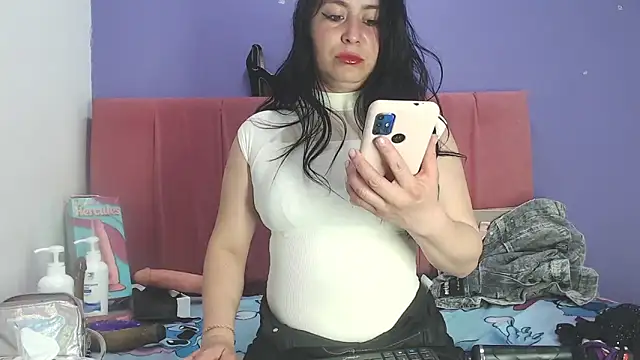 Snapshot of agathacorlincm101 chatting on 02.26.25 agathacorlincm101 online show from 02.26.25