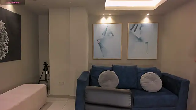 MollySundersX online show from 11.21.25