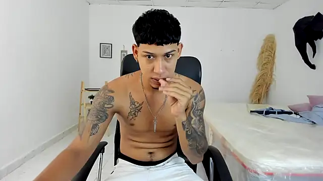 slim master12 online show from 04.02.26