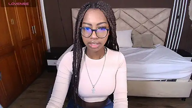 Raquel jones online show from 12.16.25