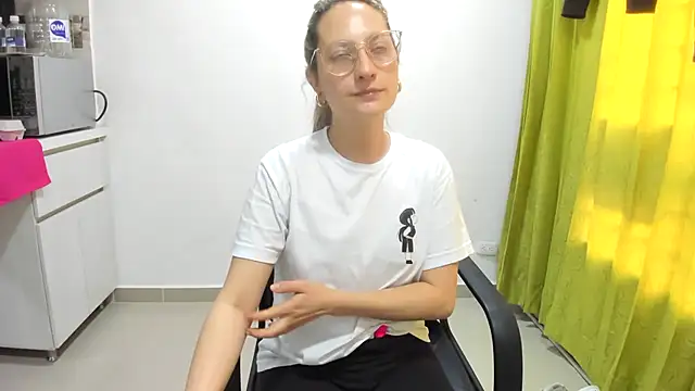 Adele johnsonn1 online show from 01.17.25