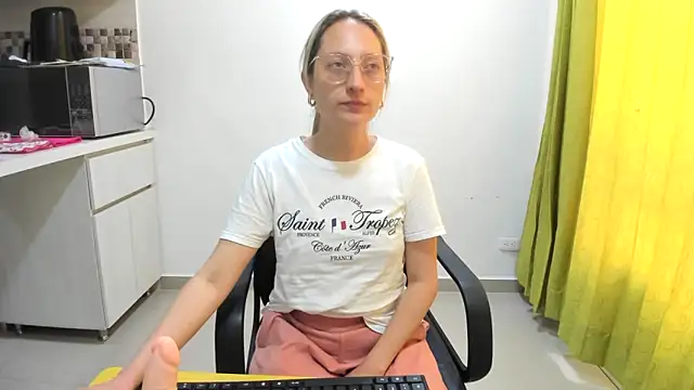 Adele johnsonn1 online show from 02.17.25