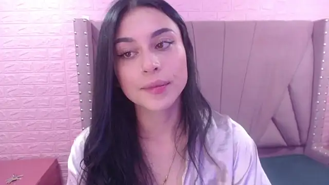 Snapshot of MelodySweett chatting on 12.21.24 MelodySweett online show from 12.21.24