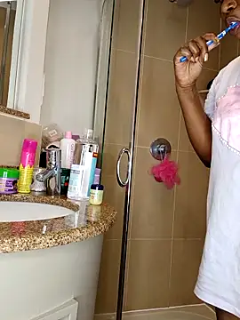 Snapshot of Nattybae09 chatting on 12.20.25 Nattybae09 online show from 12.20.25