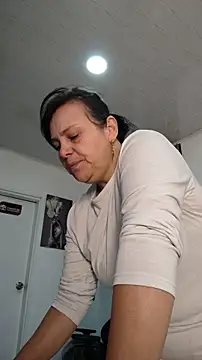 Natasha milf   online show from 01.10.26