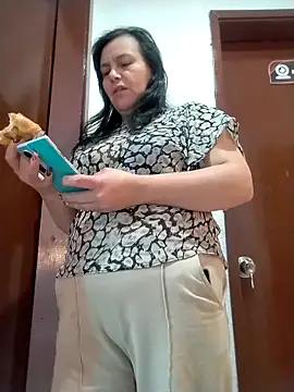 Natasha milf   online show from 05.07.26