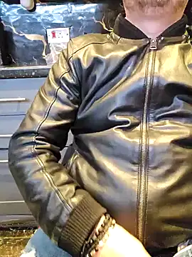 Snapshot of mysticfalls37 chatting on 10.28.25 mysticfalls37 online show from 10.28.25