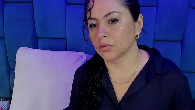 hanny milf online show from 10.29.25