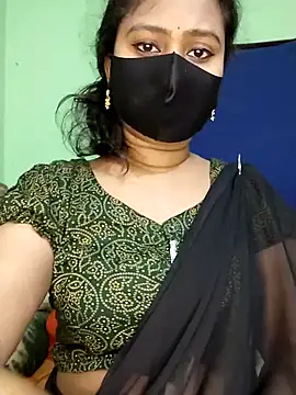 Idhika Paul online show from 02.02.25