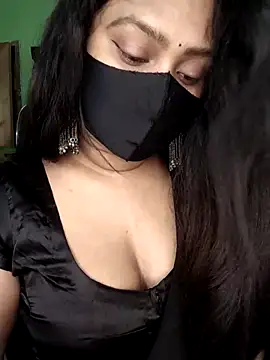 Idhika Paul online show from 04.03.26