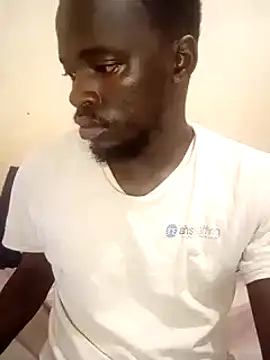 Snapshot of MaskedGQ chatting on 02.01.25 MaskedGQ online show from 02.01.25