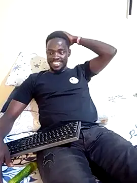 Snapshot of MaskedGQ chatting on 02.20.25 MaskedGQ online show from 02.20.25