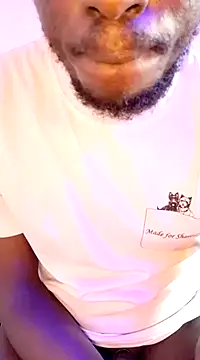 Snapshot of MaskedGQ chatting on 03.09.25 MaskedGQ online show from 03.09.25